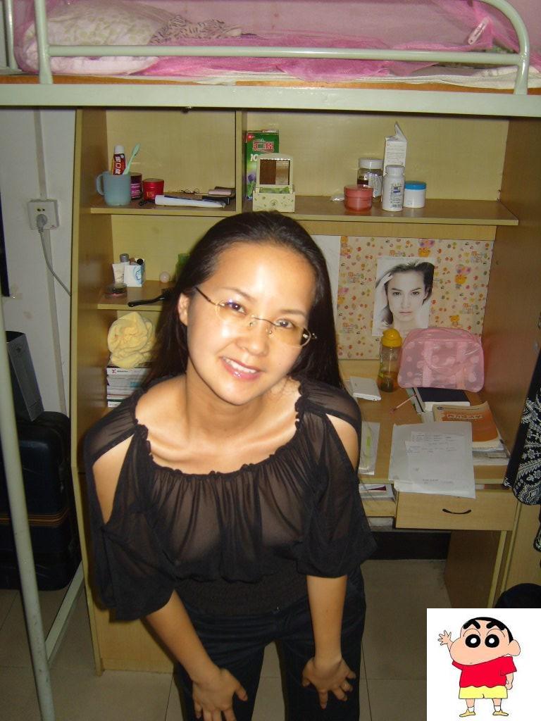 华裔女国外留学被老外干，看着她好喜欢大阳物(真实露脸） (15P)-第1章-图片5